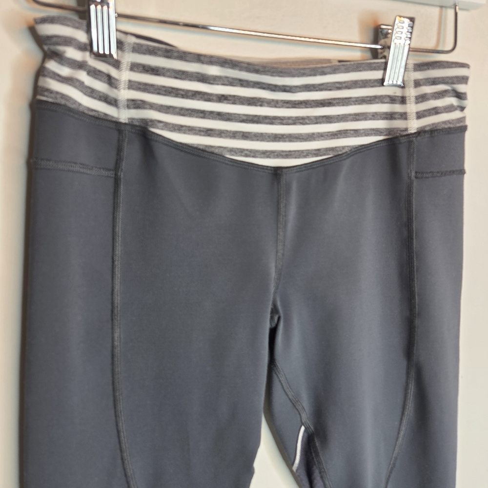 Lululemon Cropped Charcoal Gray Leggings Size 6 - Picture 2 of 6